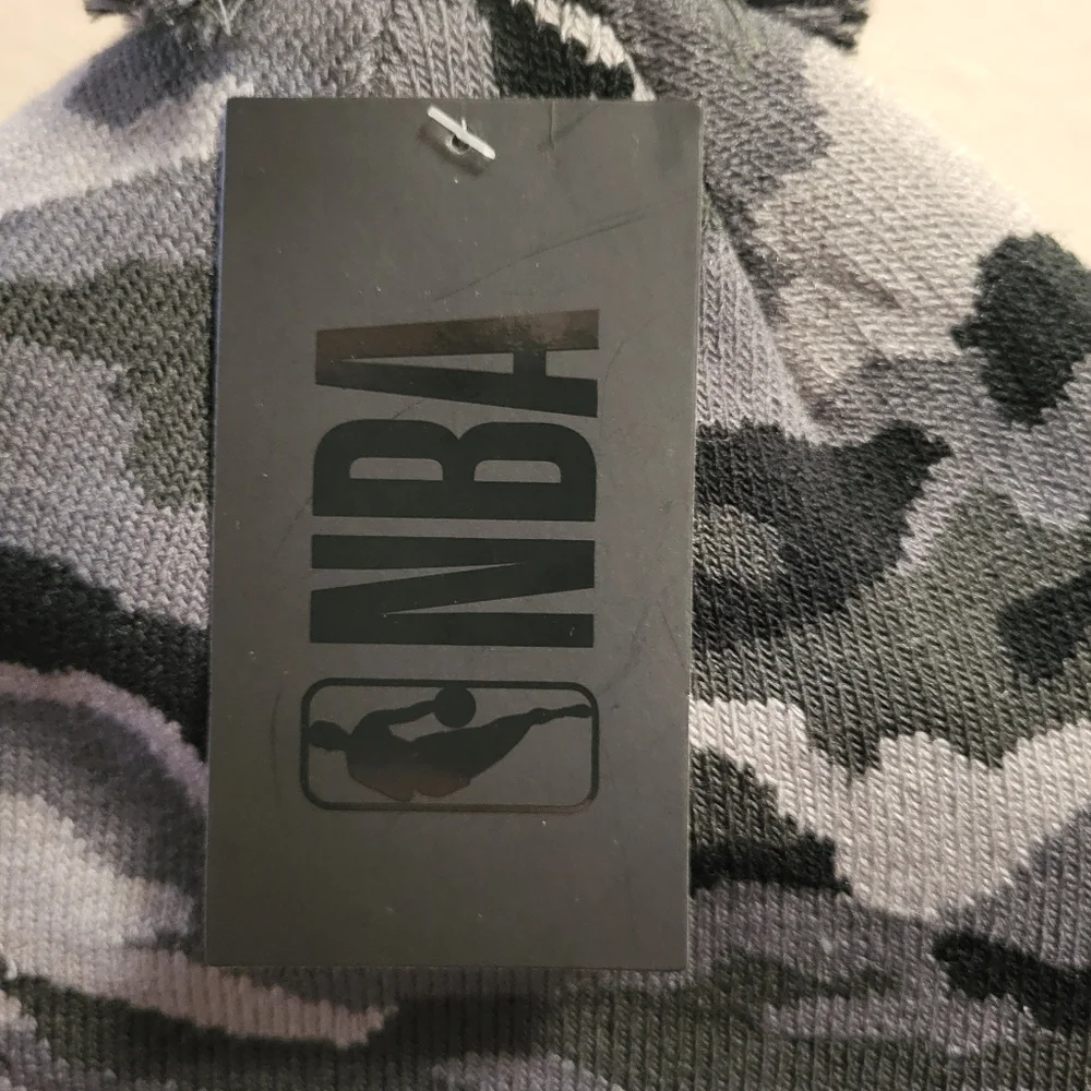 NWT NBA Gray & Black Camo Knit Pom Pom Beanie